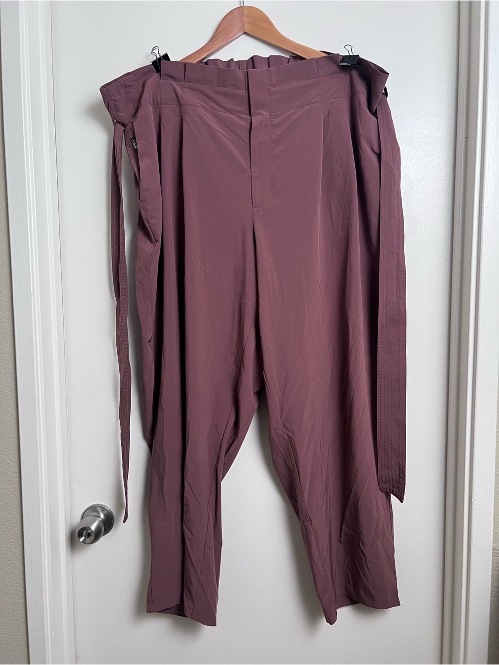 Athleta Skyline Pant II Size 20 Dusty Mauve High Rise Travel Tapered Pants